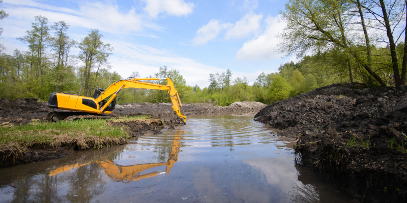 How to Find the Right Pond Builders for Your Project